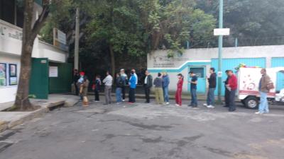 Line for casilla in the Coyoacán district.